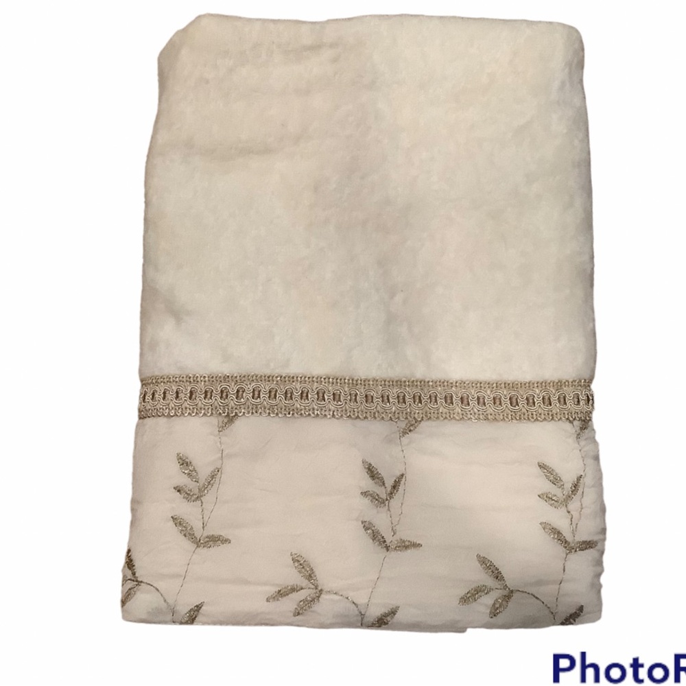 Sherry Kline taupe decorative bath towel embellished 100% cotton towel